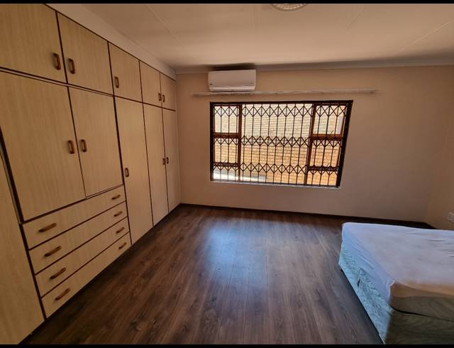 2 BEDROOM TOWNHOUSE TO LET IN VANDERBIJLPARK SW 5